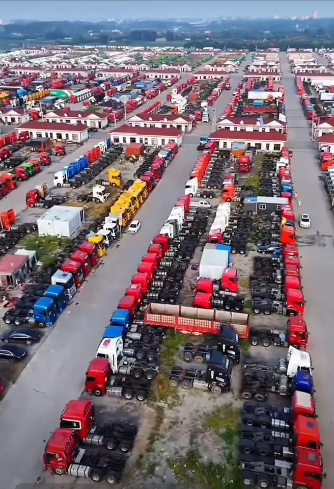 Second-hand tractor truck